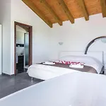 Lovely In With Jacuzzi 펜션 Bibici