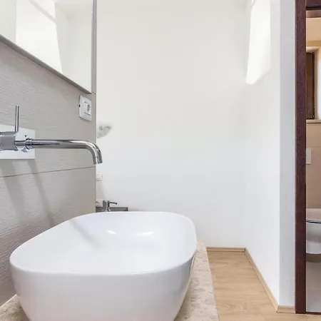Lovely Home In Bibici With Jacuzzi