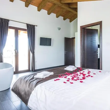 Holiday home Lovely Home In Bibici With Jacuzzi Bibici