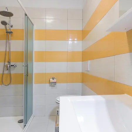 Lovely Home In Bibici With Jacuzzi Holiday home